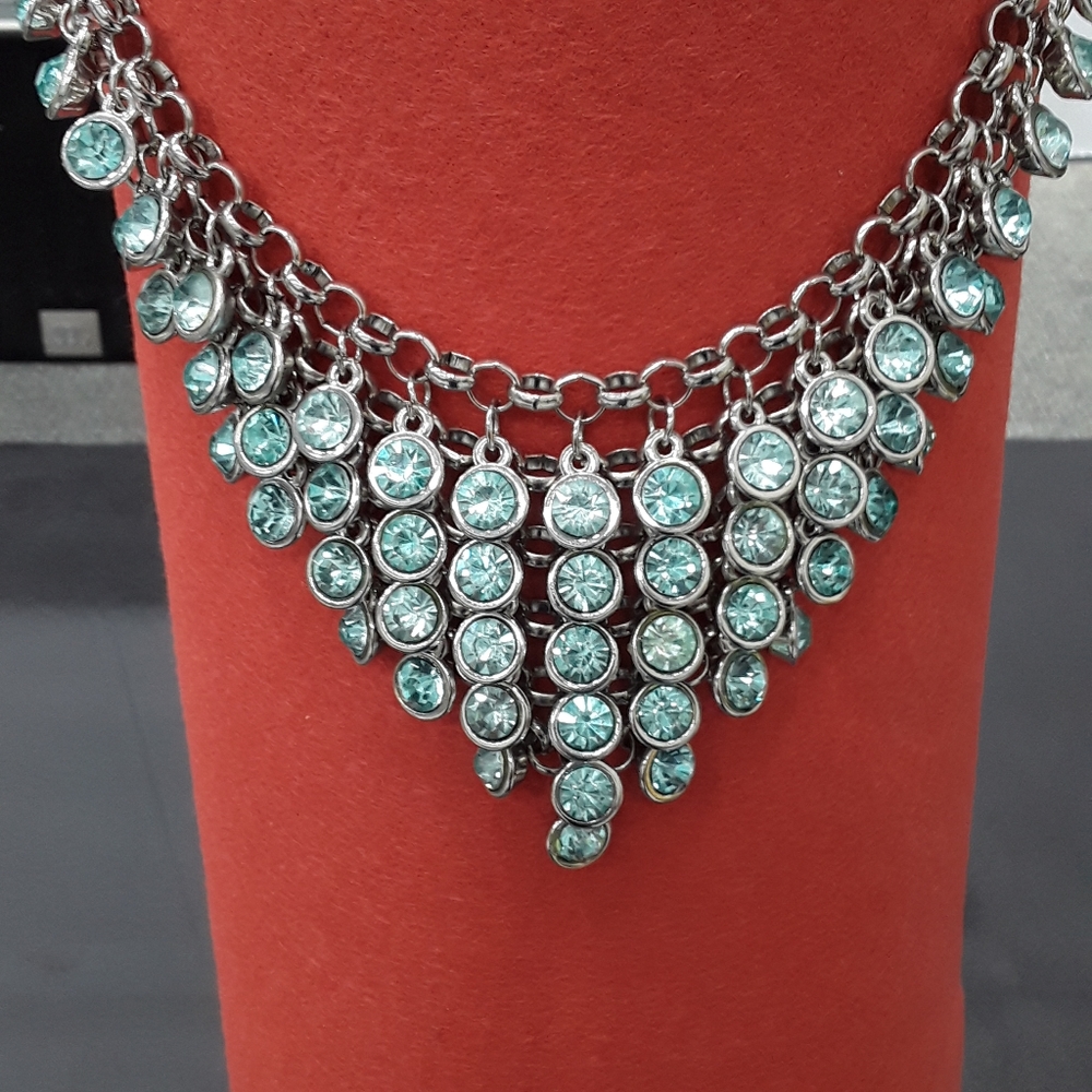 Vintage faux aquamarine statement nacklace and earring set